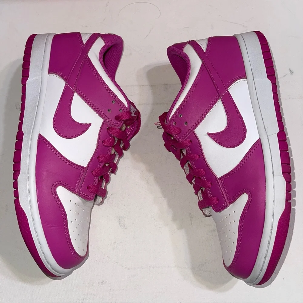 Nike‎ Dunk Low BG Active Fuchsia Size 6.5Y
